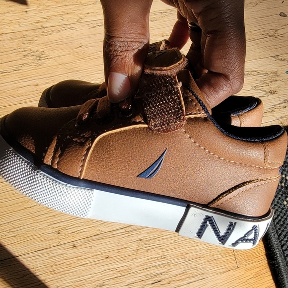 Nautica Kids Adjustable Strap Bungee Straps Casual Shoes Size:5 - Picture 3 of 9